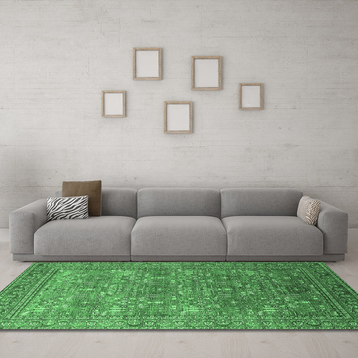 Machine Washable Oriental Emerald Green Industrial Area Rugs in a Living Room,, wshurb1492emgrn