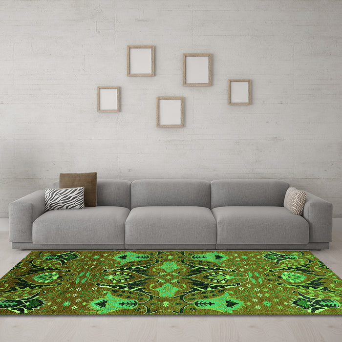 Machine Washable Oriental Green Industrial Area Rugs in a Living Room,, wshurb1495grn