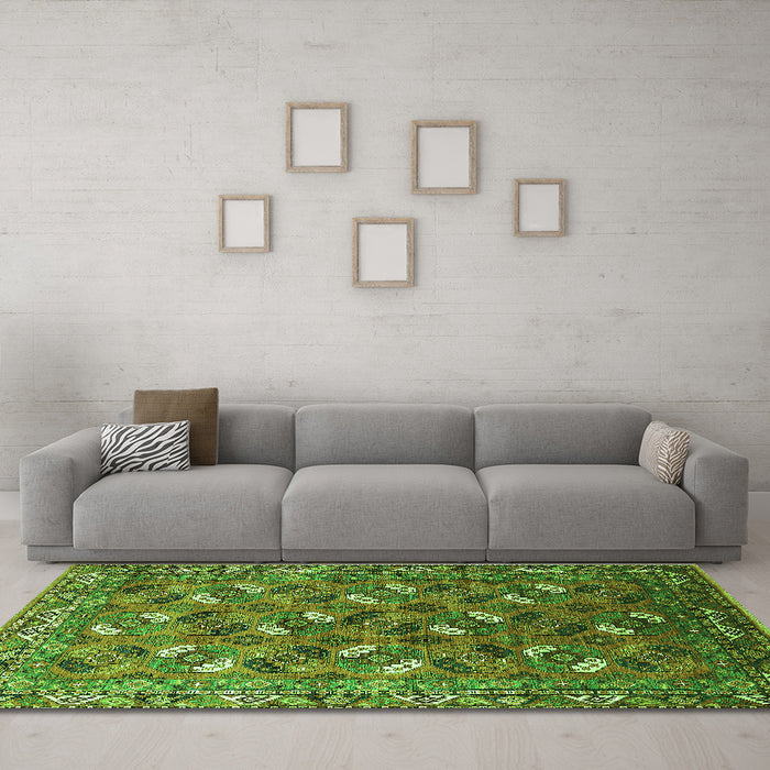 Machine Washable Oriental Green Industrial Area Rugs in a Living Room,, wshurb1496grn