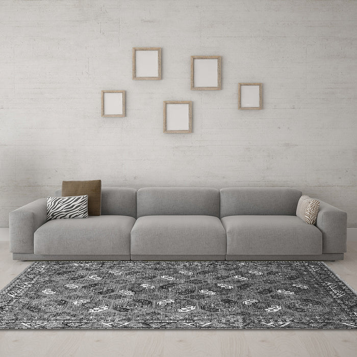 Machine Washable Oriental Gray Industrial Rug in a Living Room,, wshurb1496gry