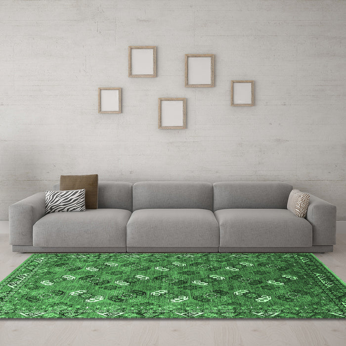 Machine Washable Oriental Emerald Green Industrial Area Rugs in a Living Room,, wshurb1496emgrn