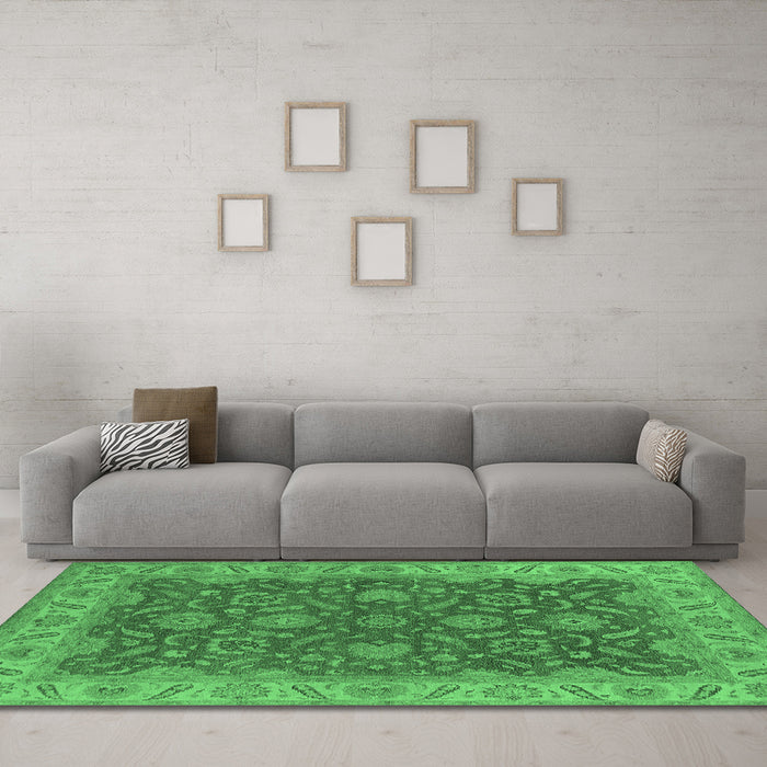 Machine Washable Oriental Emerald Green Industrial Area Rugs in a Living Room,, wshurb1498emgrn