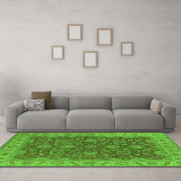 Machine Washable Oriental Green Industrial Area Rugs in a Living Room,, wshurb1498grn