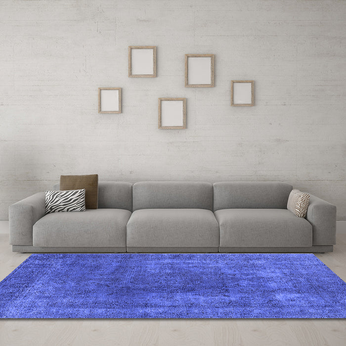 Machine Washable Oriental Blue Industrial Rug in a Living Room, wshurb1502blu