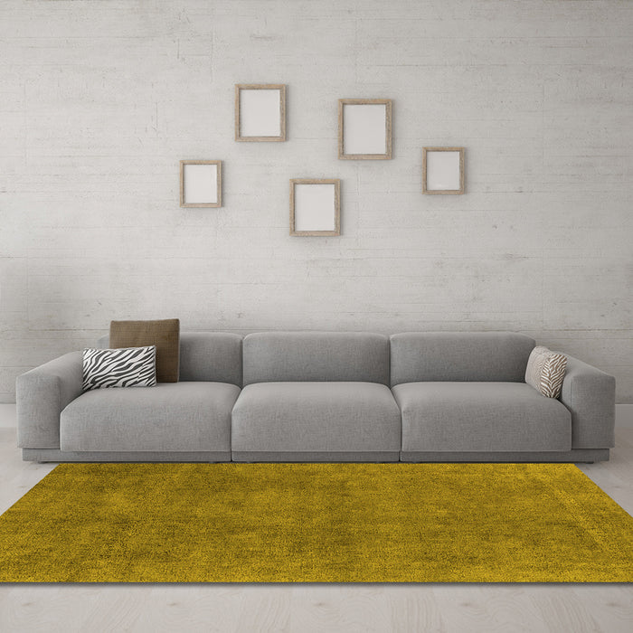 Machine Washable Oriental Yellow Industrial Rug in a Living Room, wshurb1507yw