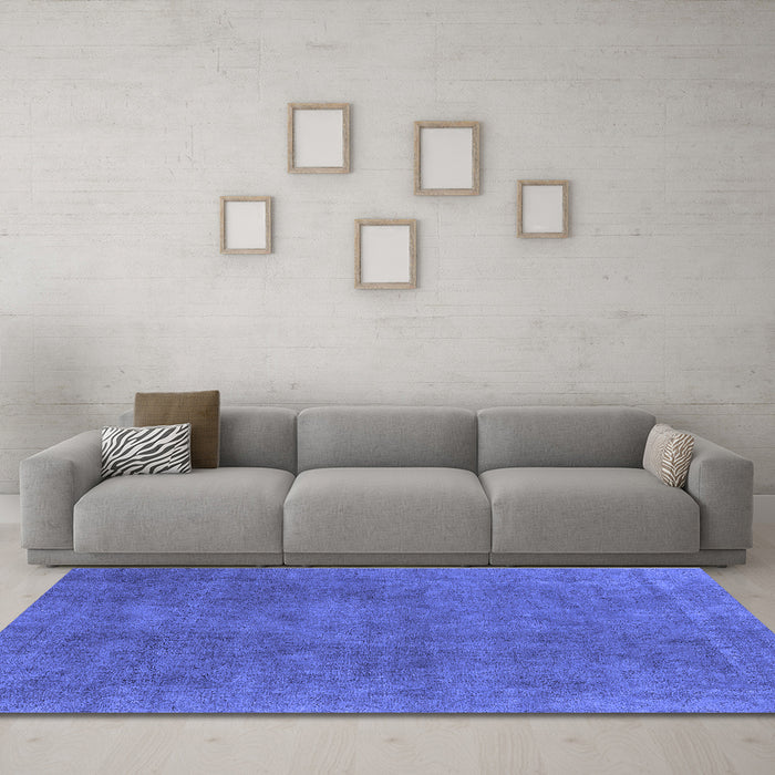 Machine Washable Oriental Blue Industrial Rug in a Living Room, wshurb1507blu