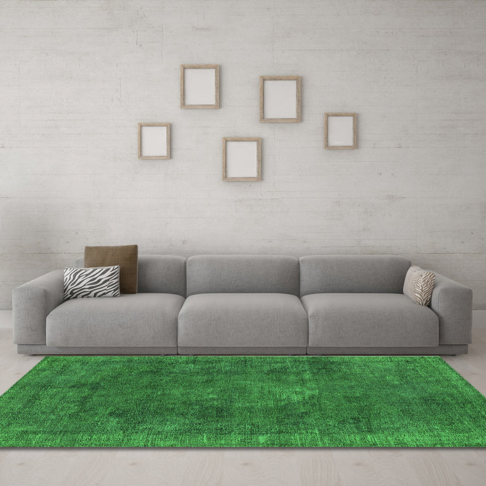 Machine Washable Oriental Green Industrial Area Rugs in a Living Room,, wshurb1510grn