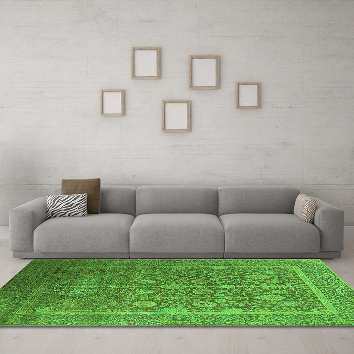 Machine Washable Oriental Green Industrial Area Rugs in a Living Room,, wshurb1513grn