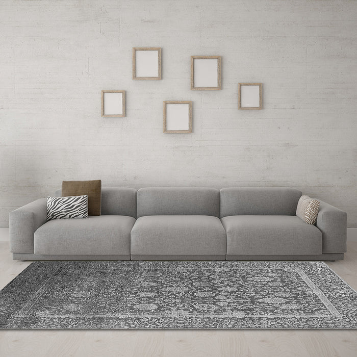 Machine Washable Oriental Gray Industrial Rug in a Living Room,, wshurb1513gry