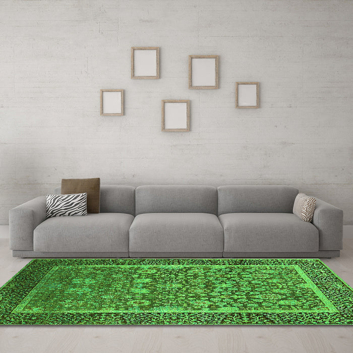 Machine Washable Oriental Green Industrial Area Rugs in a Living Room,, wshurb1514grn