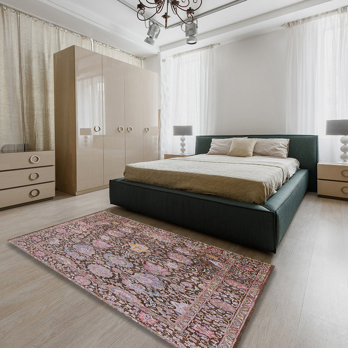 Mid-Century Modern Khaki Rose Pink Oriental Rug in a Bedroom, urb1515
