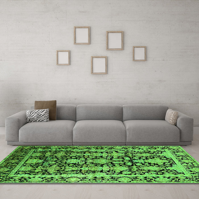 Machine Washable Oriental Green Industrial Area Rugs in a Living Room,, wshurb1516grn
