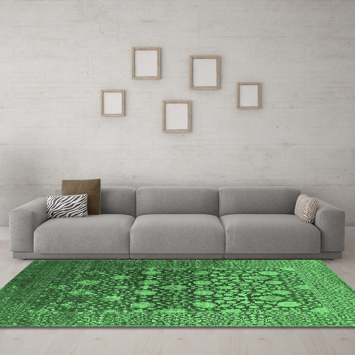 Machine Washable Oriental Emerald Green Industrial Area Rugs in a Living Room,, wshurb1518emgrn
