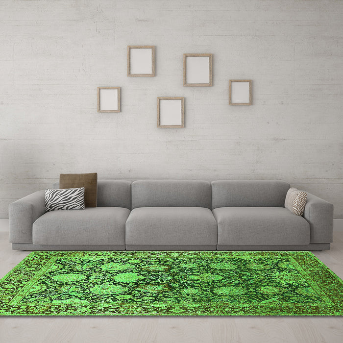 Machine Washable Oriental Green Industrial Area Rugs in a Living Room,, wshurb1519grn