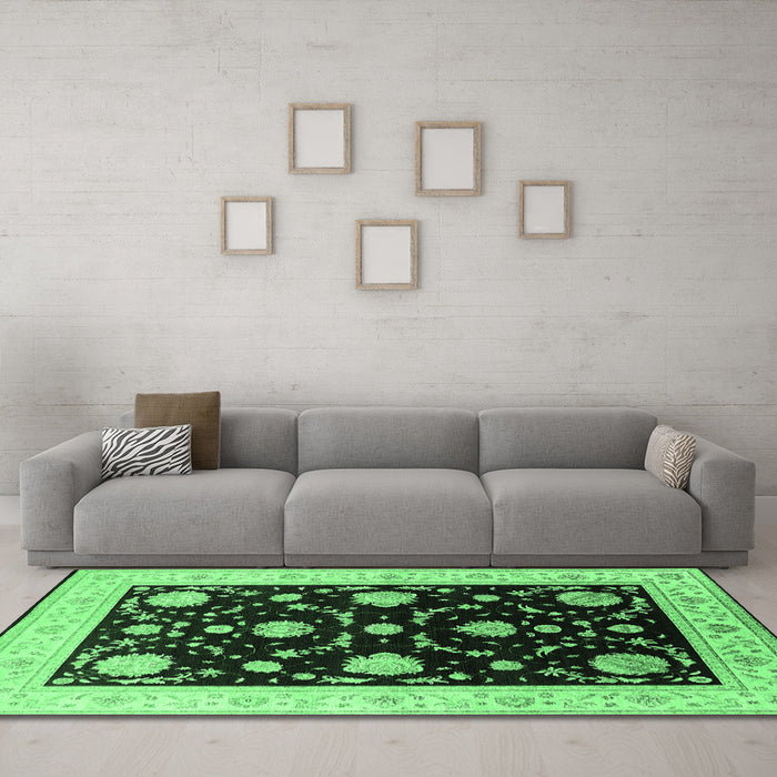 Machine Washable Oriental Emerald Green Industrial Area Rugs in a Living Room,, wshurb1524emgrn