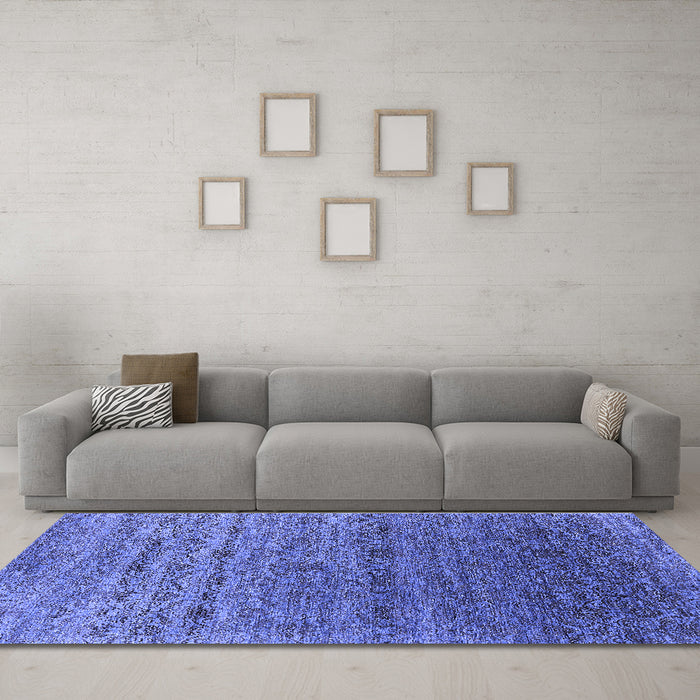 Machine Washable Oriental Blue Industrial Rug in a Living Room, wshurb1526blu