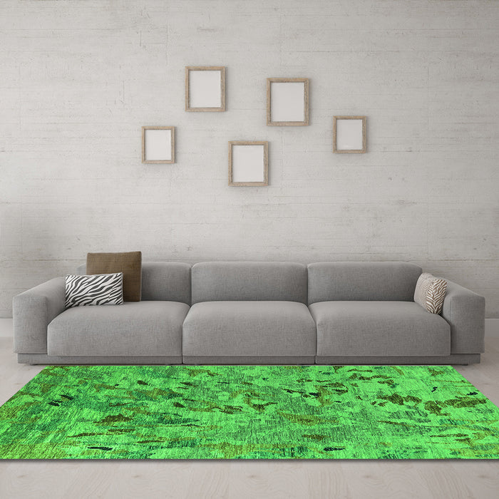 Machine Washable Oriental Green Industrial Area Rugs in a Living Room,, wshurb1527grn
