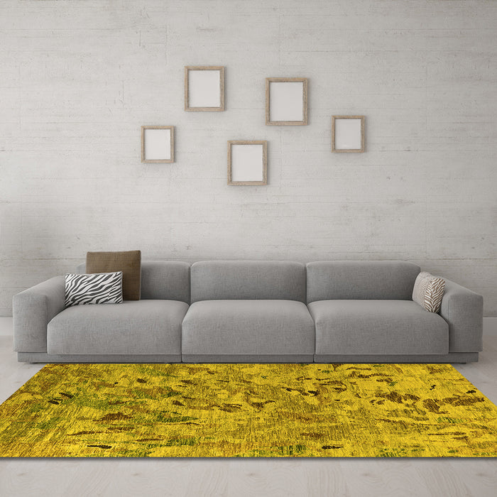 Machine Washable Oriental Yellow Industrial Rug in a Living Room, wshurb1527yw