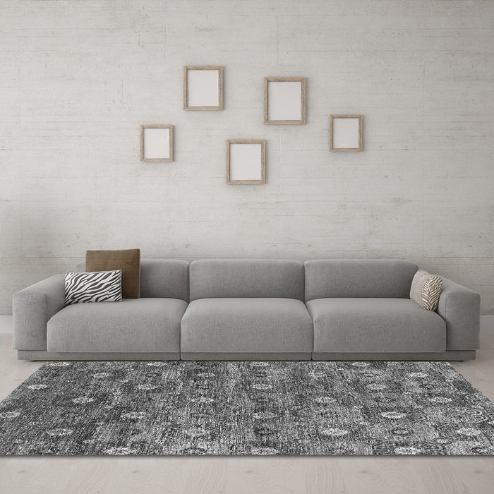 Machine Washable Oriental Gray Industrial Rug in a Living Room,, wshurb1528gry
