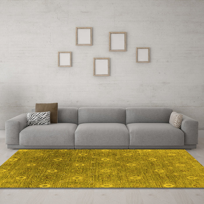 Machine Washable Oriental Yellow Industrial Rug in a Living Room, wshurb1531yw
