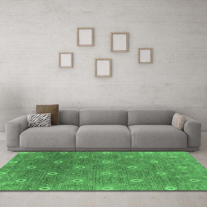 Machine Washable Oriental Emerald Green Industrial Area Rugs in a Living Room,, wshurb1531emgrn