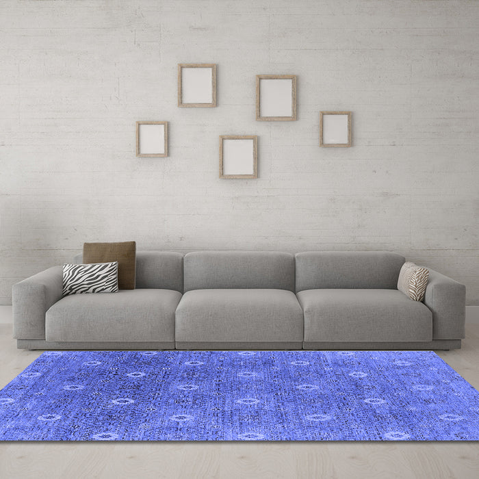 Machine Washable Oriental Blue Industrial Rug in a Living Room, wshurb1531blu