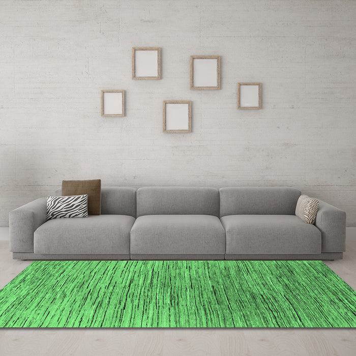 Machine Washable Oriental Emerald Green Industrial Area Rugs in a Living Room,, wshurb1532emgrn