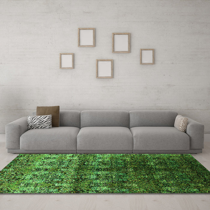 Machine Washable Oriental Green Industrial Area Rugs in a Living Room,, wshurb1535grn
