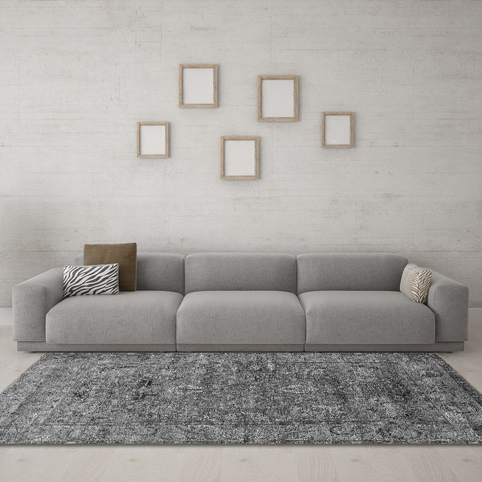 Machine Washable Oriental Gray Industrial Rug in a Living Room,, wshurb1537gry