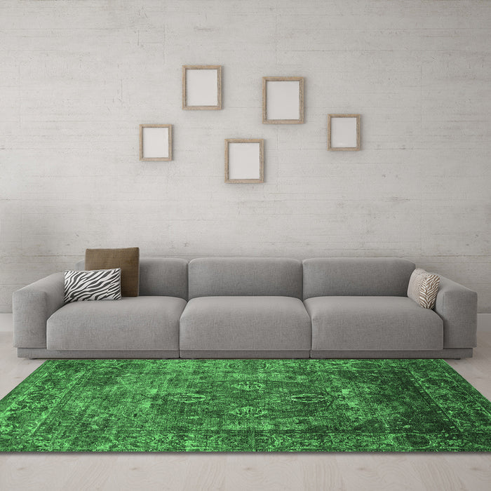 Machine Washable Oriental Emerald Green Industrial Area Rugs in a Living Room,, wshurb1539emgrn