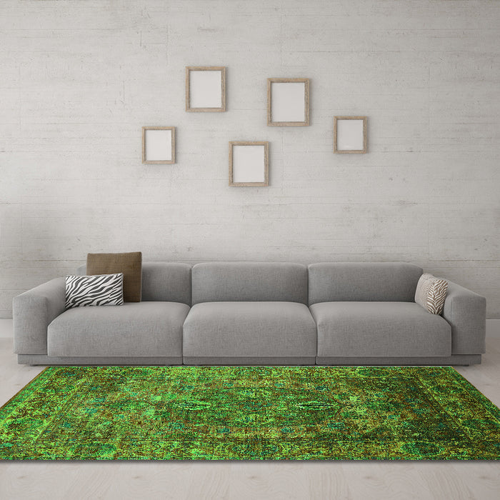 Machine Washable Oriental Green Industrial Area Rugs in a Living Room,, wshurb1539grn