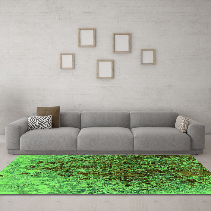 Machine Washable Oriental Green Industrial Area Rugs in a Living Room,, wshurb1540grn