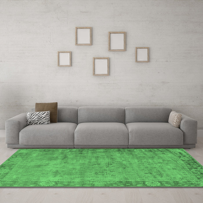 Machine Washable Oriental Emerald Green Industrial Area Rugs in a Living Room,, wshurb1544emgrn