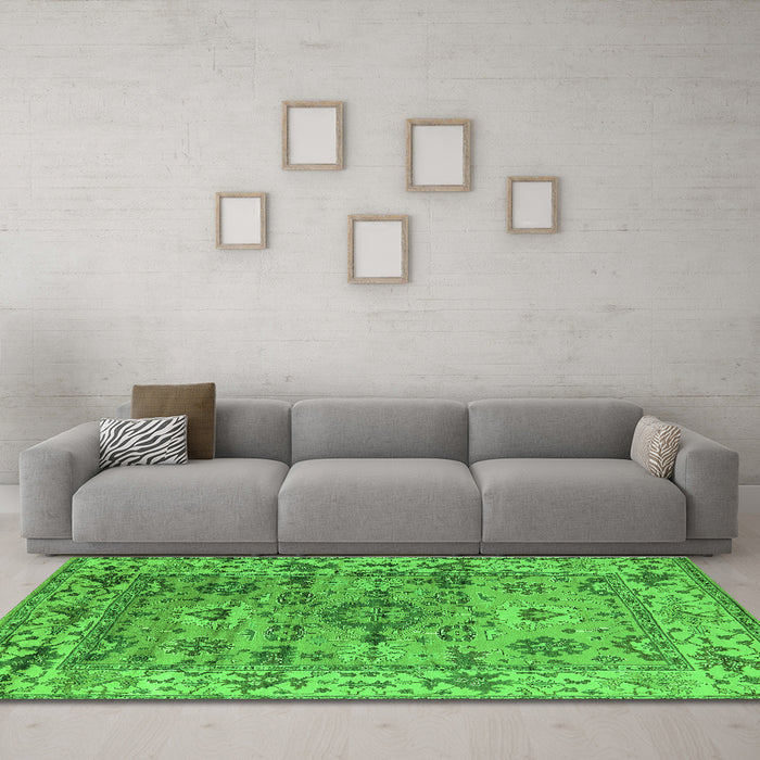 Machine Washable Oriental Green Industrial Area Rugs in a Living Room,, wshurb1545grn