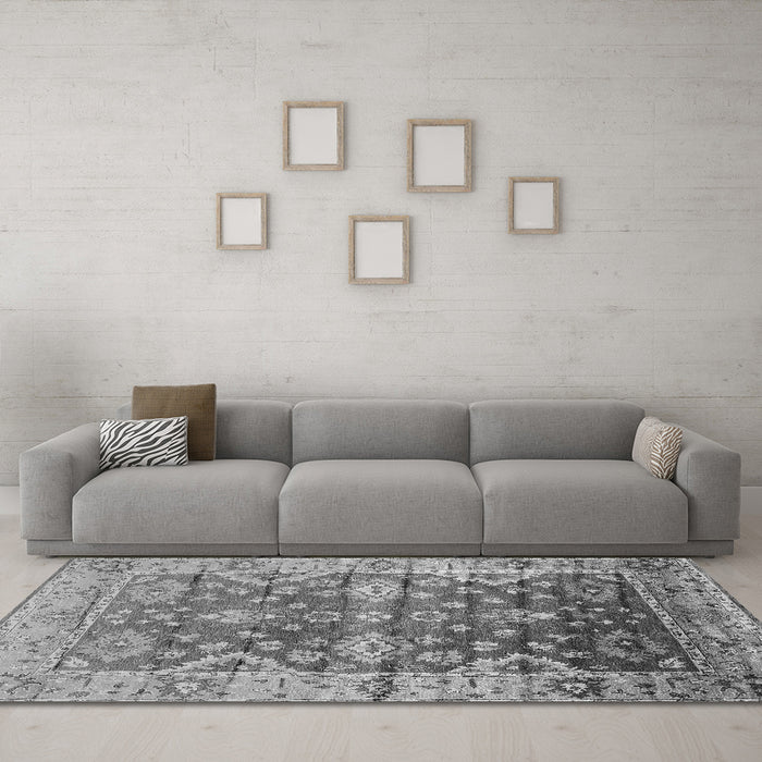Machine Washable Oriental Gray Industrial Rug in a Living Room,, wshurb1547gry