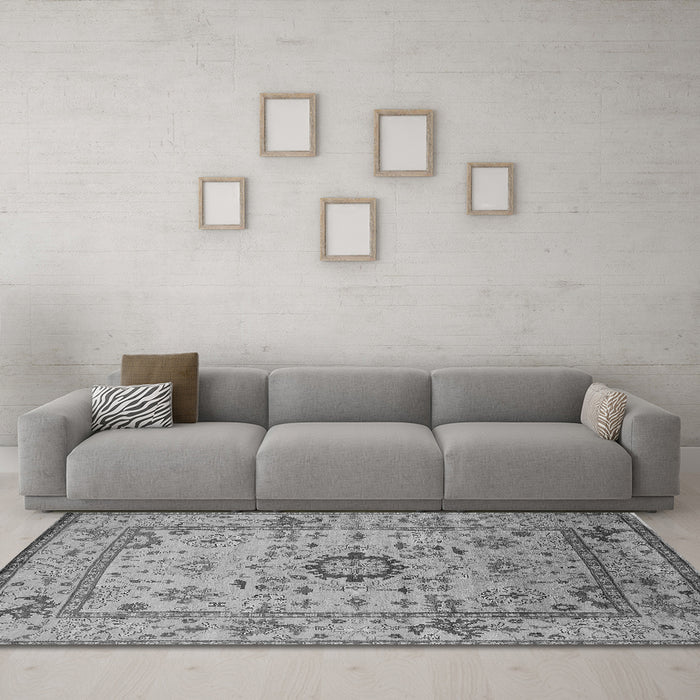 Machine Washable Oriental Gray Industrial Rug in a Living Room,, wshurb1548gry