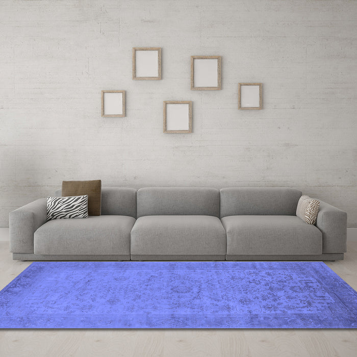 Machine Washable Oriental Blue Industrial Rug in a Living Room, wshurb1549blu