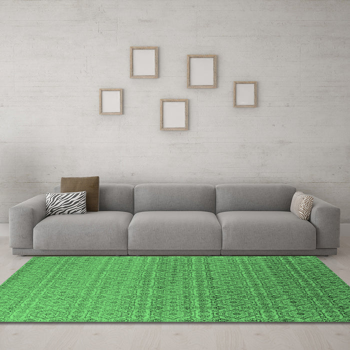 Machine Washable Oriental Emerald Green Industrial Area Rugs in a Living Room,, wshurb1551emgrn