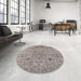 Round Mid-Century Modern Silver Pink Oriental Rug in a Office, urb1552