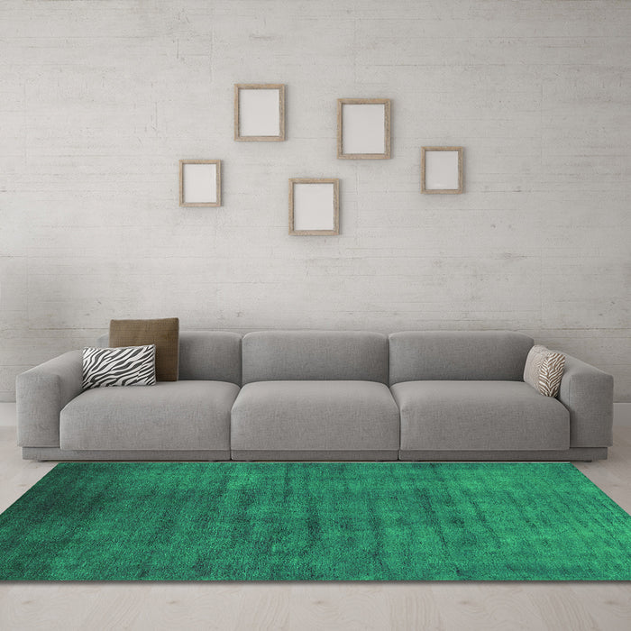 Machine Washable Oriental Green Industrial Area Rugs in a Living Room,, wshurb1553grn