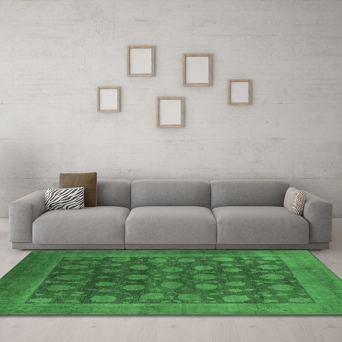 Machine Washable Oriental Emerald Green Industrial Area Rugs in a Living Room,, wshurb1554emgrn
