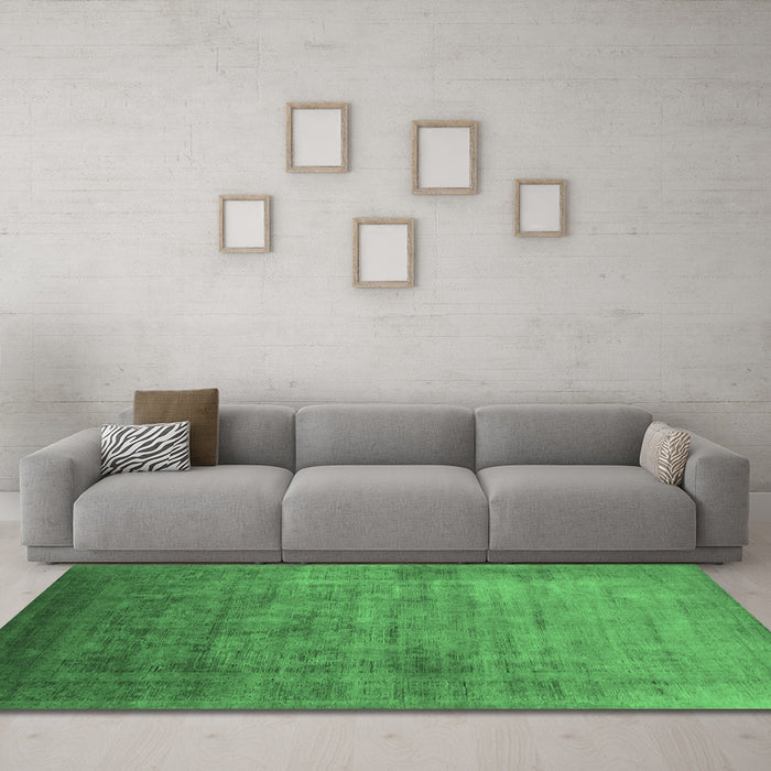 Machine Washable Oriental Emerald Green Industrial Area Rugs in a Living Room,, wshurb1555emgrn