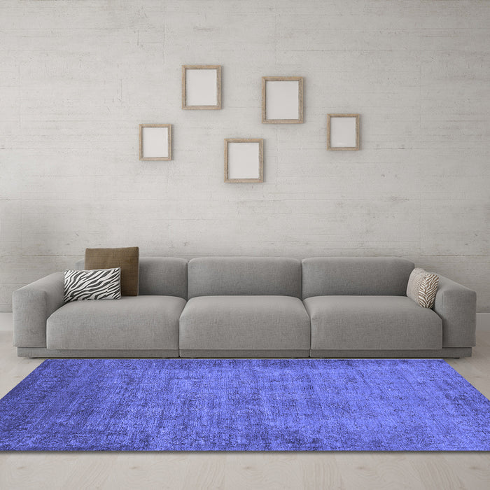 Machine Washable Oriental Blue Industrial Rug in a Living Room, wshurb1557blu