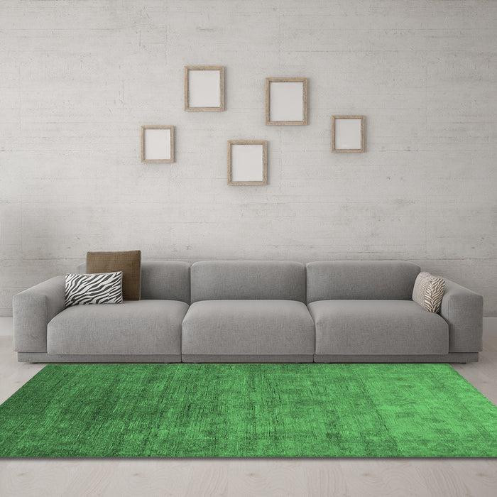 Machine Washable Oriental Emerald Green Industrial Area Rugs in a Living Room,, wshurb1559emgrn
