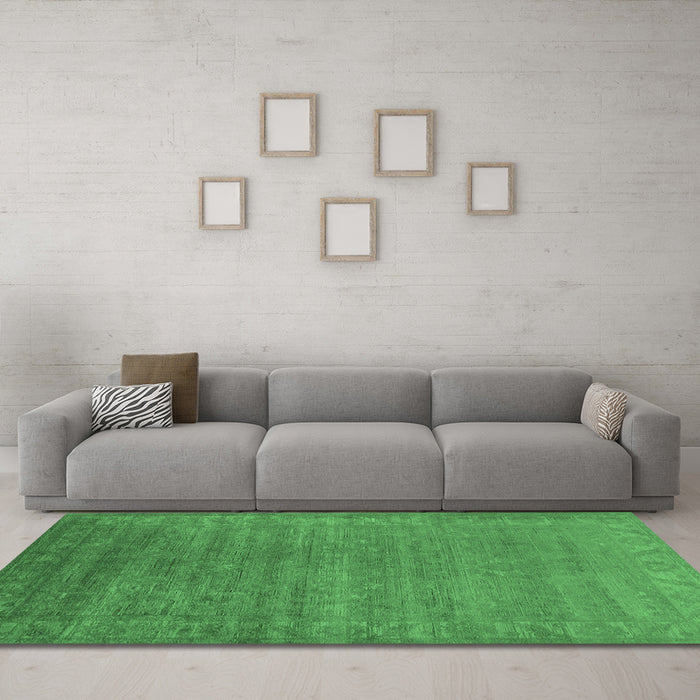 Machine Washable Oriental Emerald Green Industrial Area Rugs in a Living Room,, wshurb1560emgrn