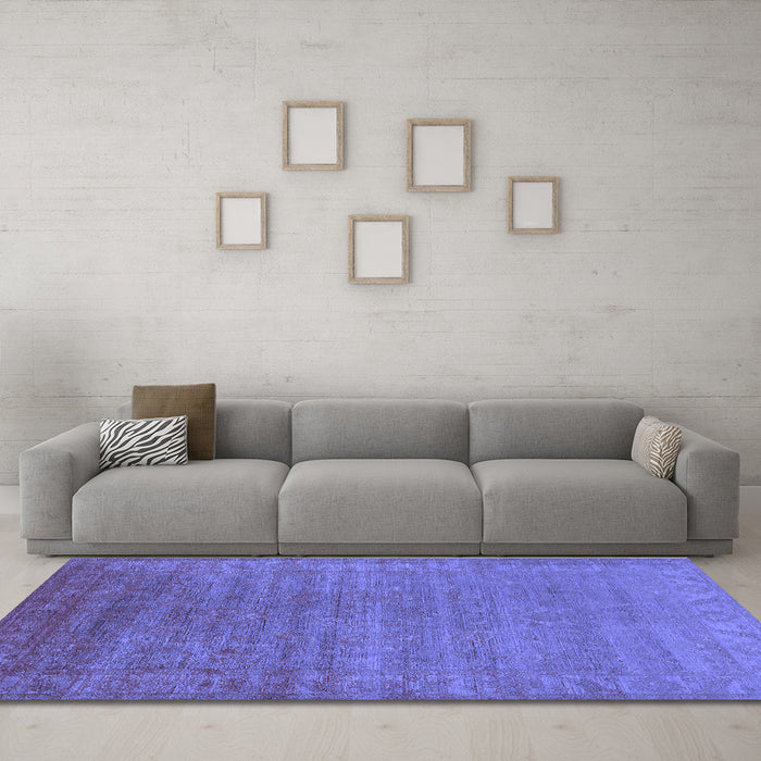 Machine Washable Oriental Blue Industrial Rug in a Living Room, wshurb1560blu