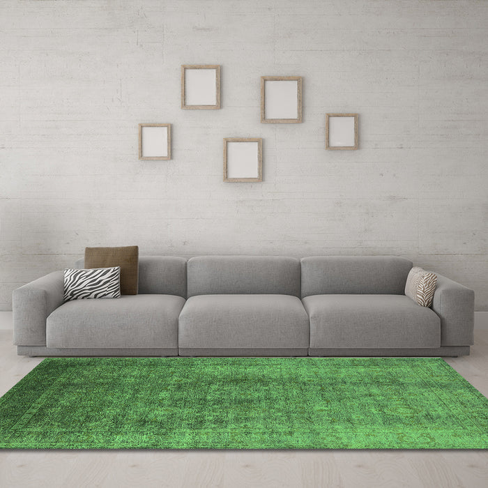 Machine Washable Oriental Green Industrial Area Rugs in a Living Room,, wshurb1562grn