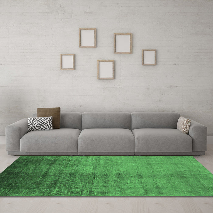 Machine Washable Oriental Emerald Green Industrial Area Rugs in a Living Room,, wshurb1563emgrn