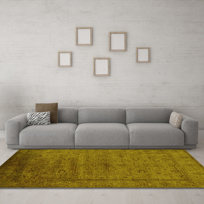 Machine Washable Oriental Yellow Industrial Rug in a Living Room, wshurb1565yw
