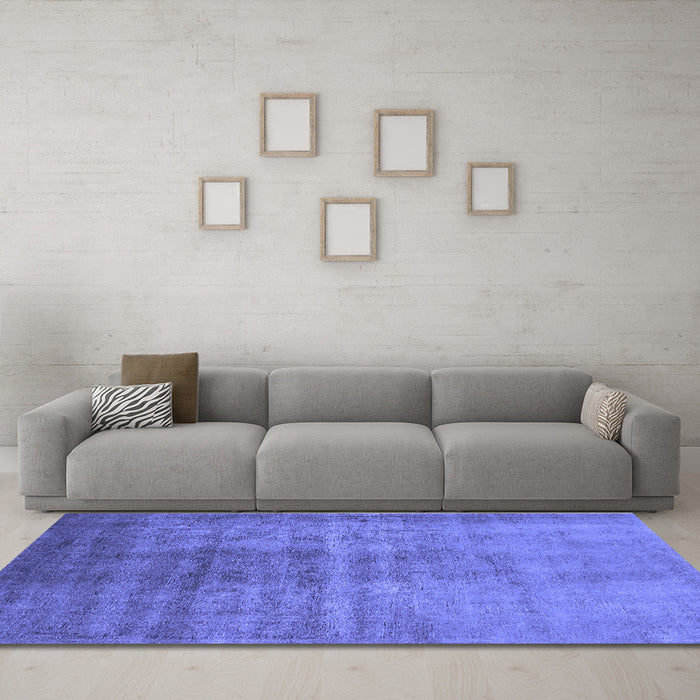 Machine Washable Oriental Blue Industrial Rug in a Living Room, wshurb1566blu
